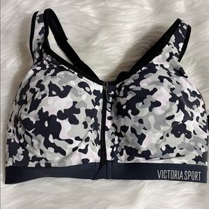 NWOT Victoria Secrets Sports Bra